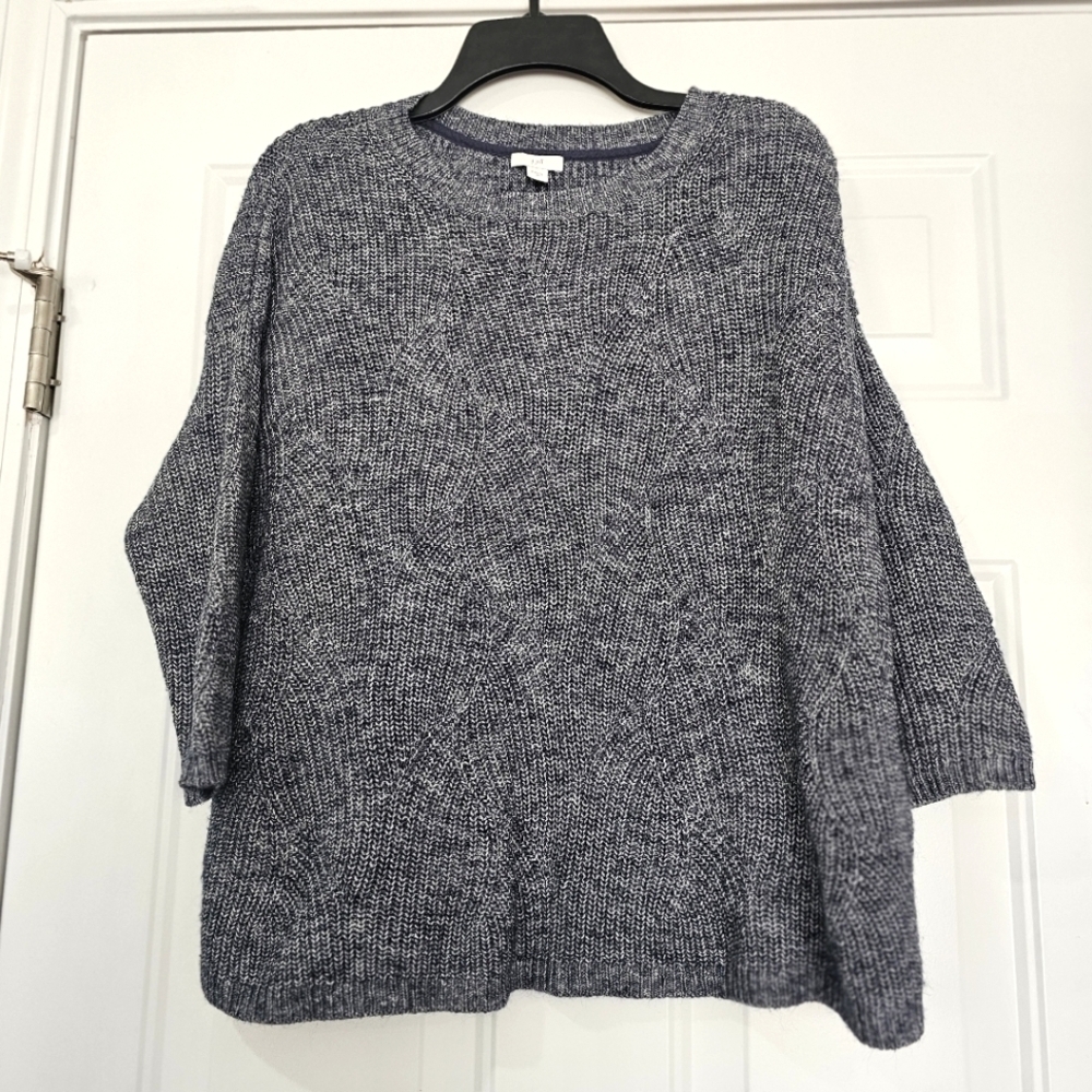 J.Jill round neck 3/4 sleeves sweater size XS Minimalist